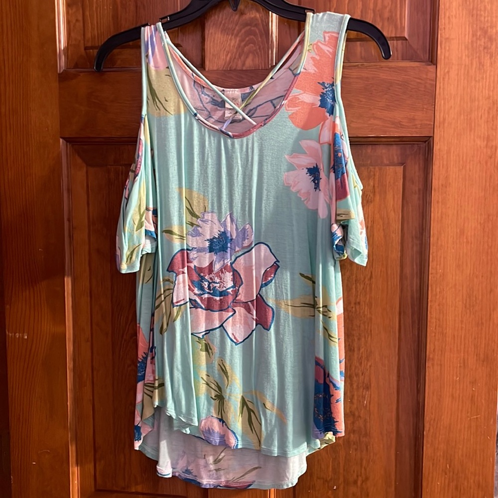 Open Shoulder Floral Top